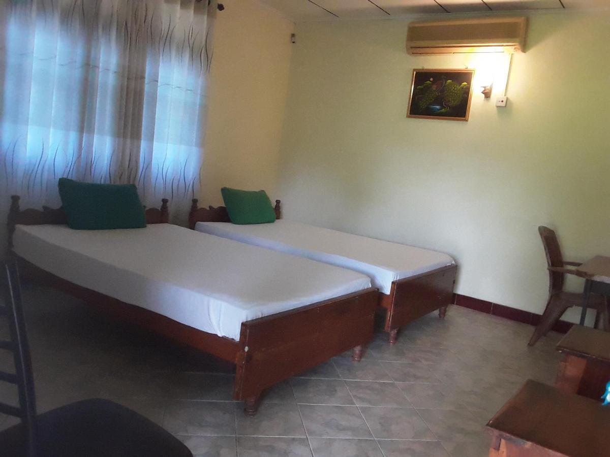 Hansika Guest Inn Buttala Экстерьер фото