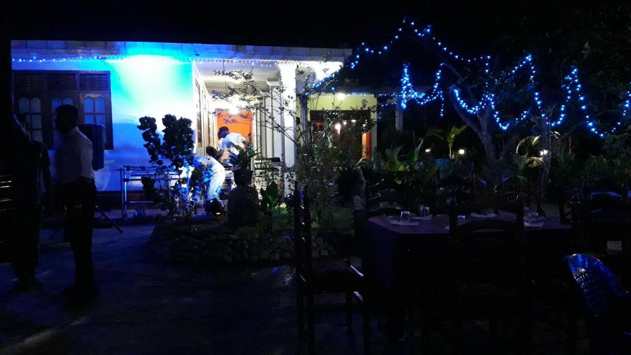 Hansika Guest Inn Buttala Экстерьер фото