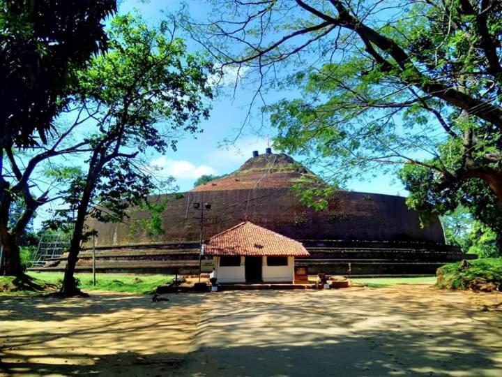 Hansika Guest Inn Buttala Экстерьер фото